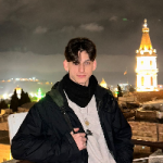 מורה לפסנתר יוני פיק