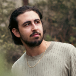 מורה אונליין לעוד Adam Cohen