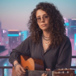 מורה אונליין לגיטרה בס מריקה בלוב