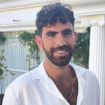 מורה פרטי אדיר חזות