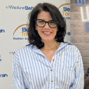 מורה פרטית ג'ואן בן אמיתי