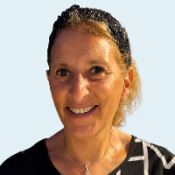 מורה פרטית Simone Mills