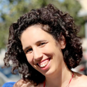 מורה פרטית Alma Fine